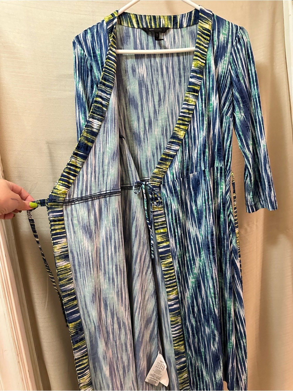BCBGMAXAZRIA Blue Green Abstract Wrap Dress Tie Waist Stretch Midi Dress - Picture 6 of 9